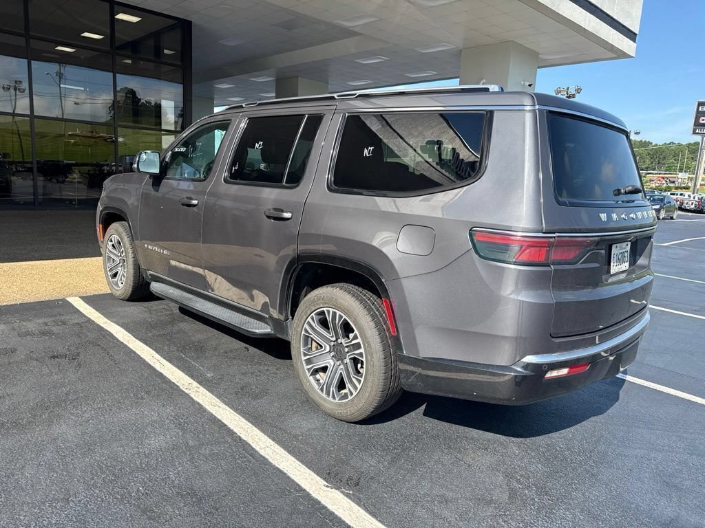 Used 2024 Jeep Wagoneer Series II w/ Flexible Seating Group AWD/4WD image 2