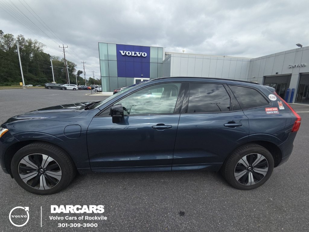Used 2025 Volvo XC60 T8 Plus w/ Climate Package AWD/4WD image 1