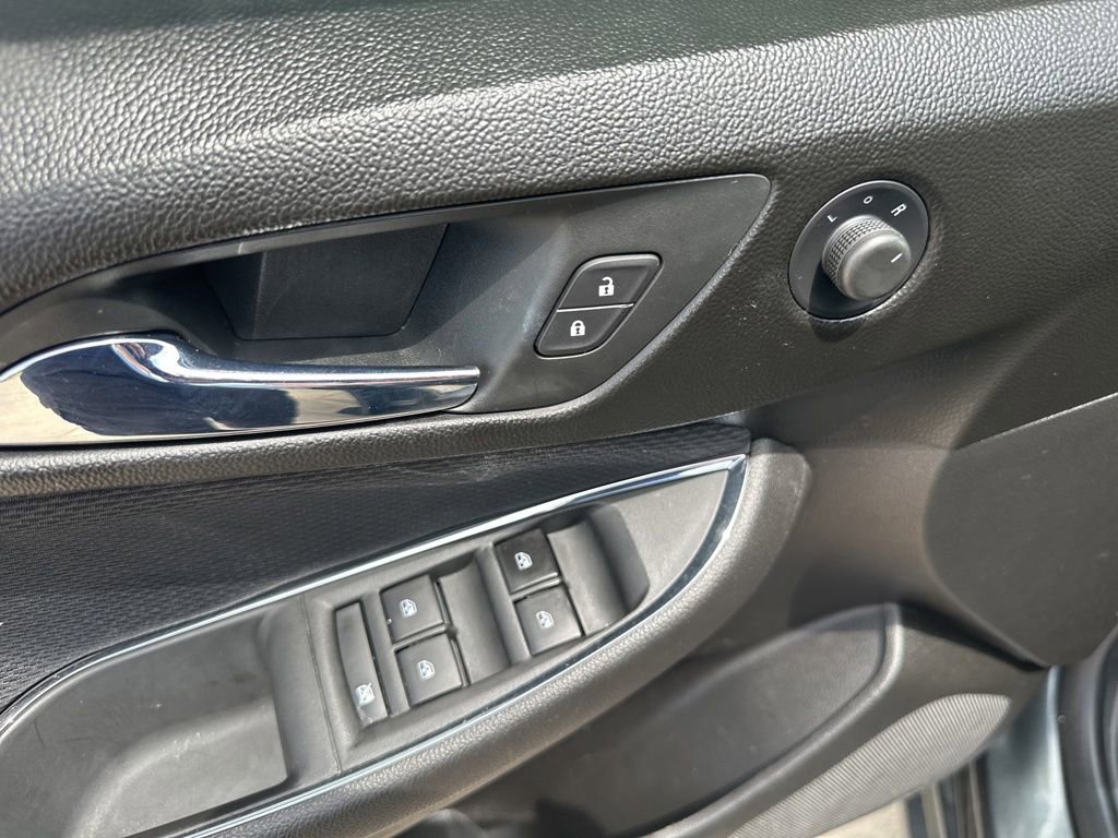 Used 2019 Chevrolet Cruze LT FWD image 16