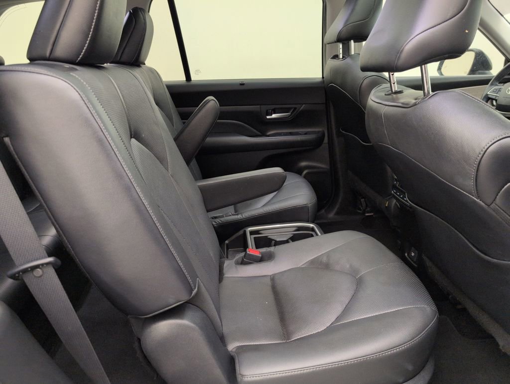 Used 2024 Toyota Grand Highlander Limited image 18