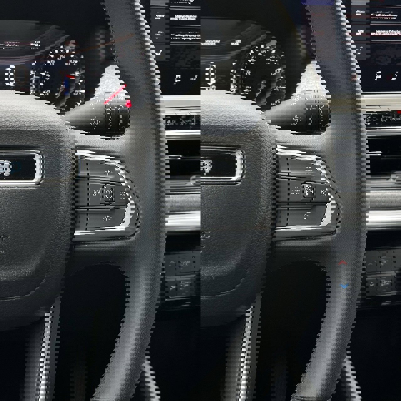 Used 2024 Jeep Compass Latitude w/ Altitude Special Edition image 14