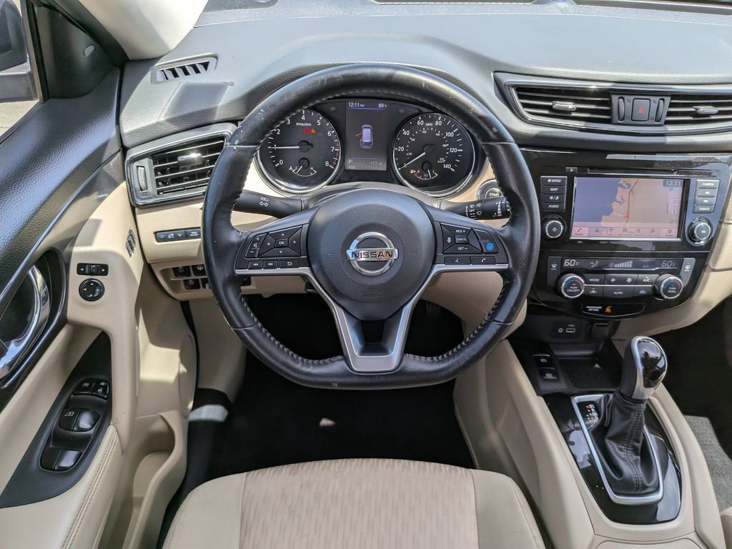 Used 2020 Nissan Rogue SV w/ Premium Package FWD image 17