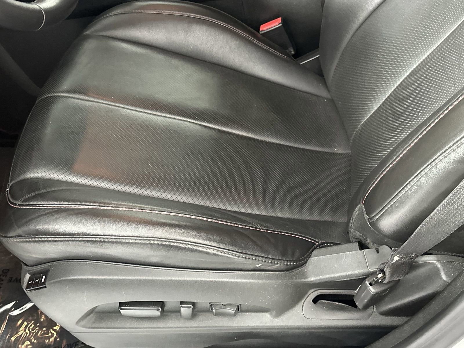 Used 2017 Chevrolet Equinox Premier w/ Enhanced Convenience Package FWD image 12