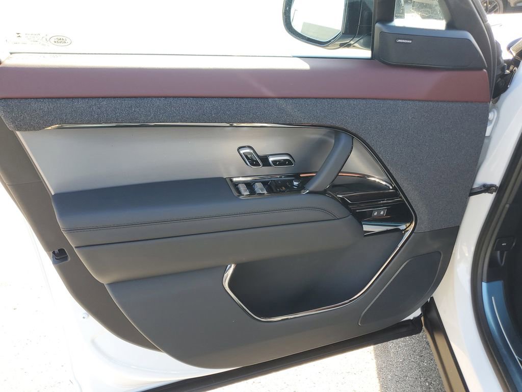 New 2026 Land Rover Range Rover Sport Dynamic SE AWD/4WD image 9