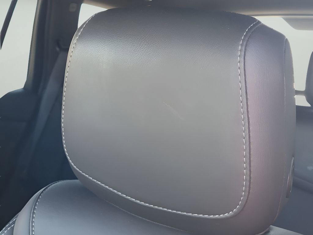 Used 2024 Cadillac XT6 Sport image 13