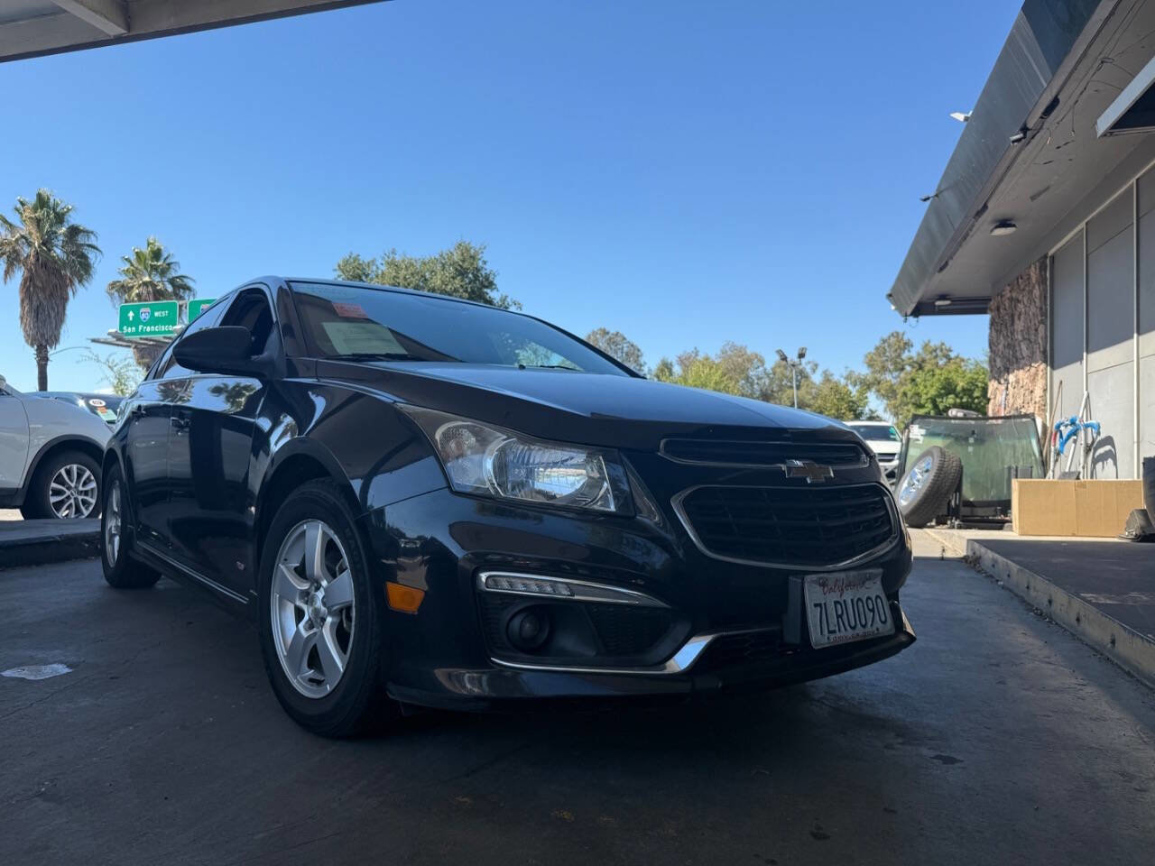 Used 2015 Chevrolet Cruze LT image 4
