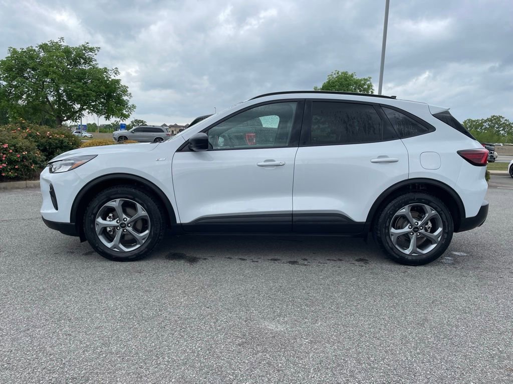 Used 2025 Ford Escape ST-Line FWD image 4