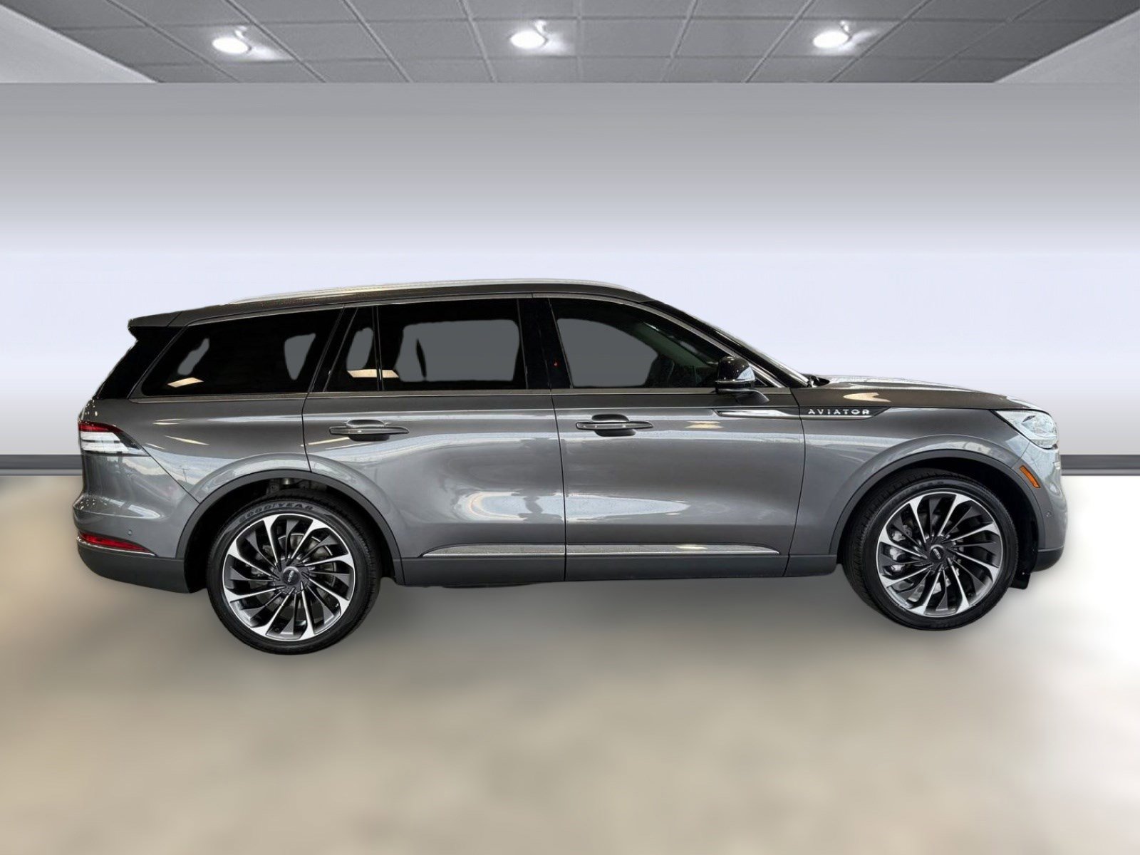 Used 2023 Lincoln Aviator Reserve w/ Equipment Group 201A RWD image 8