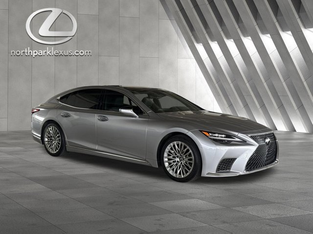 Certified 2025 Lexus LS 500 w/ Interior Upgrade Package image 5
