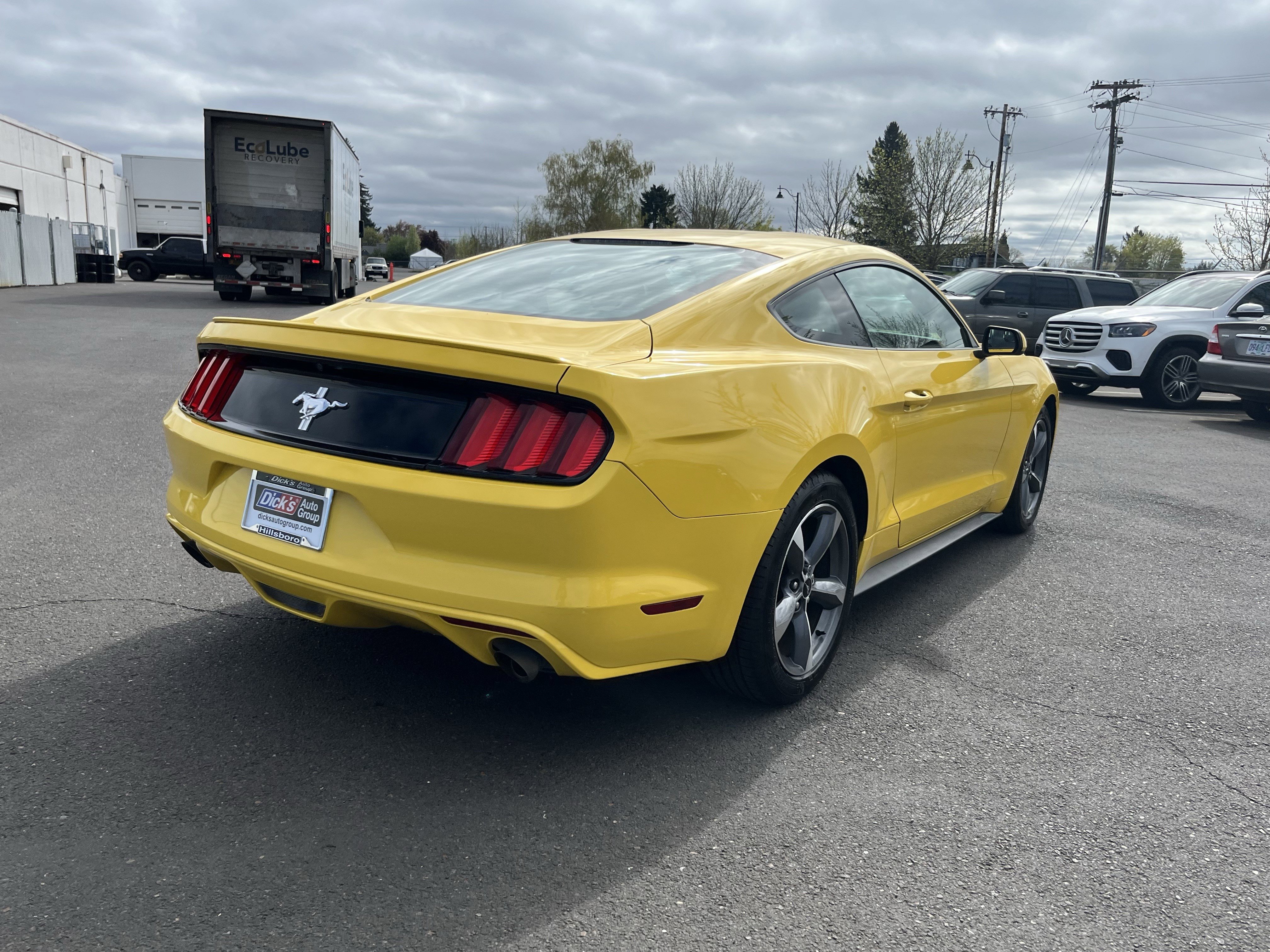 Used 2015 Ford Mustang Coupe w/ Equipment Group 051A RWD image 5