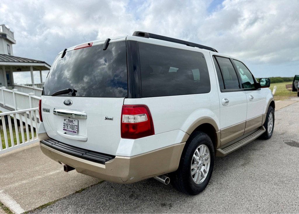 Used 2013 Ford Expedition EL XLT RWD image 5