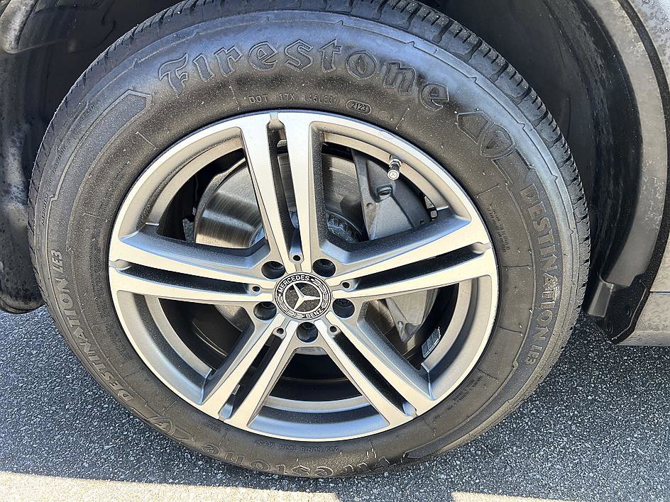 Used 2020 Mercedes-Benz GLC 300 image 9