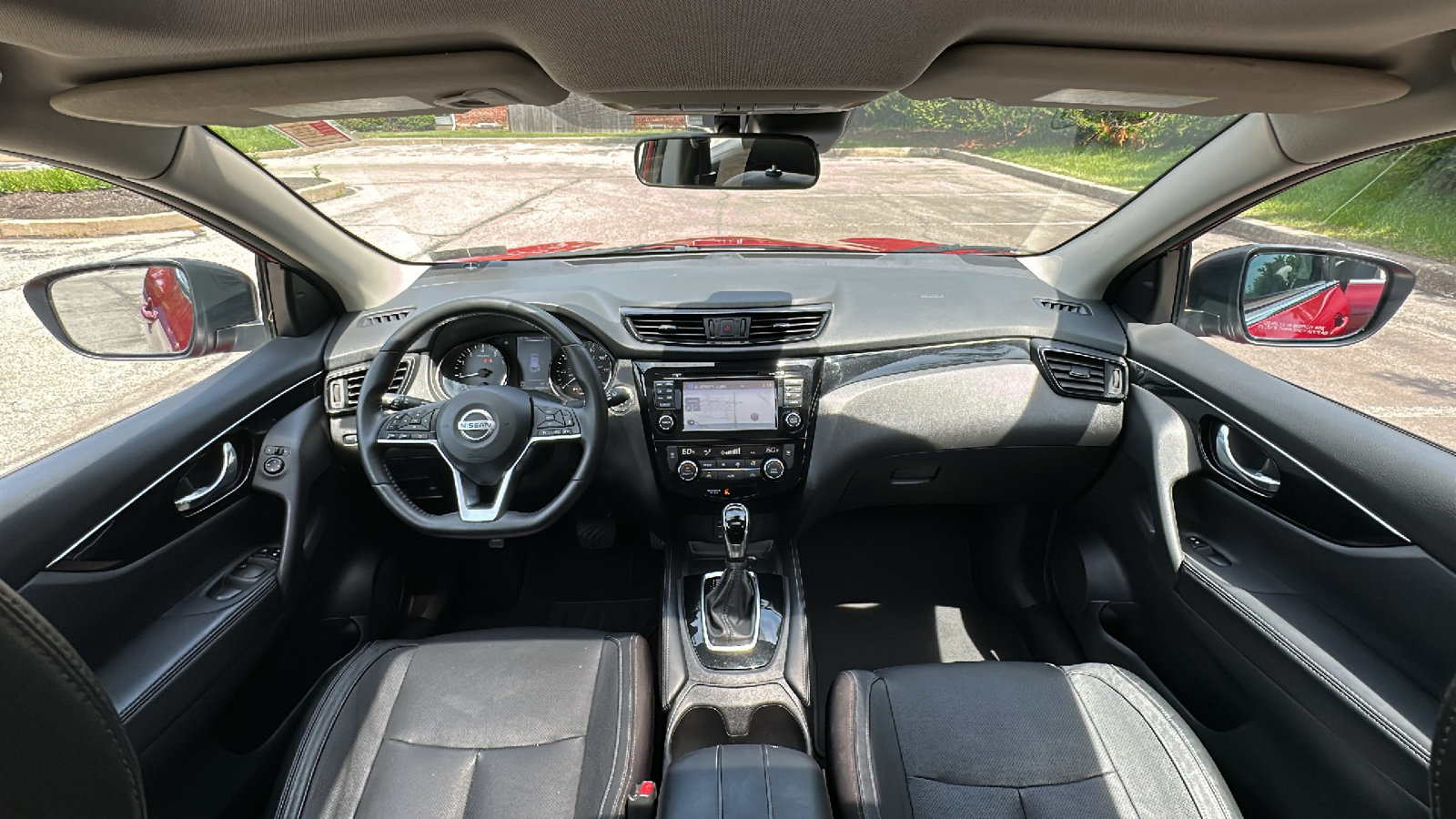 Certified 2018 Nissan Rogue Sport SL w/ SL Premium Package AWD/4WD image 27