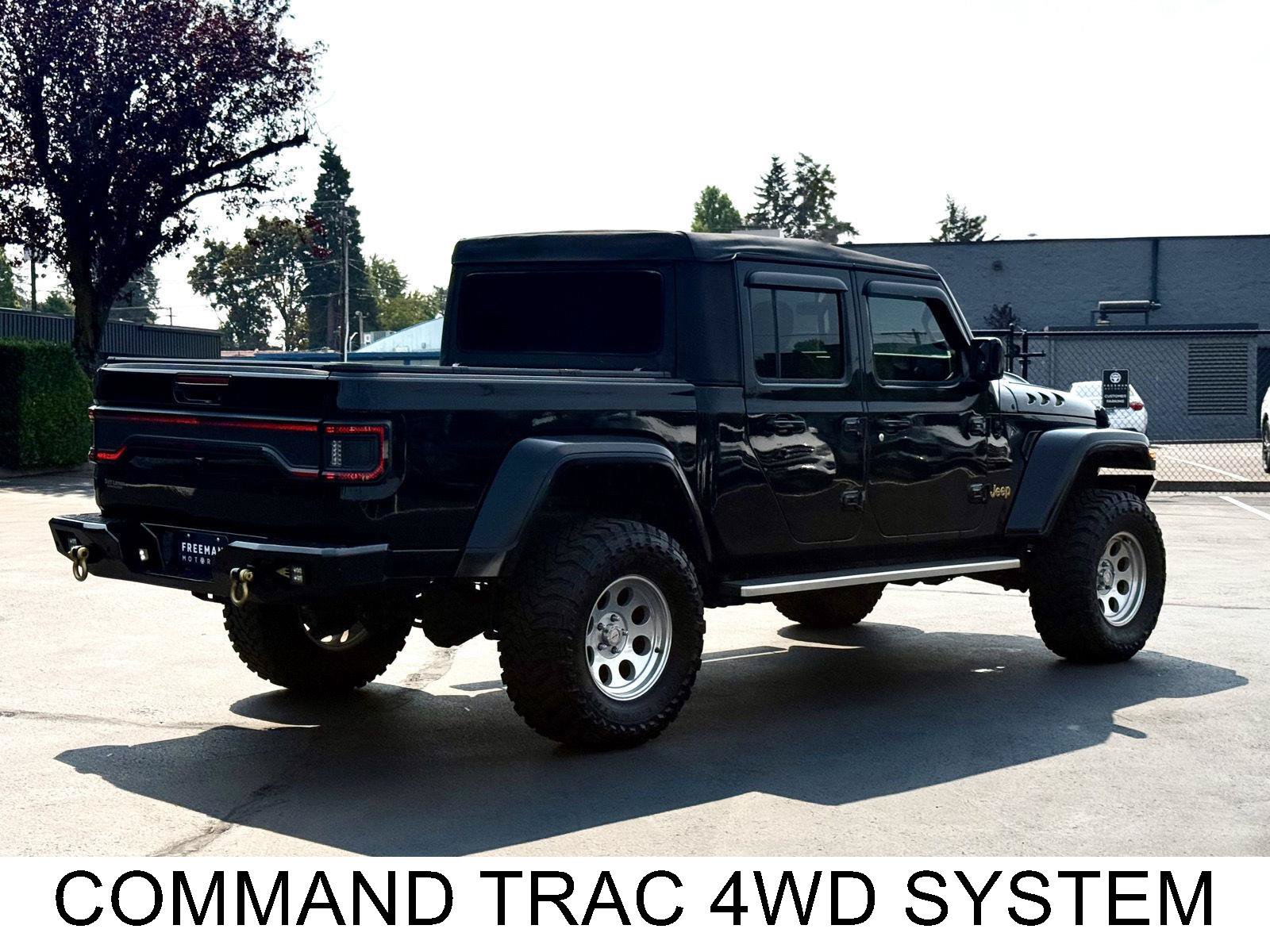 Used 2023 Jeep Gladiator Sport AWD/4WD image 9