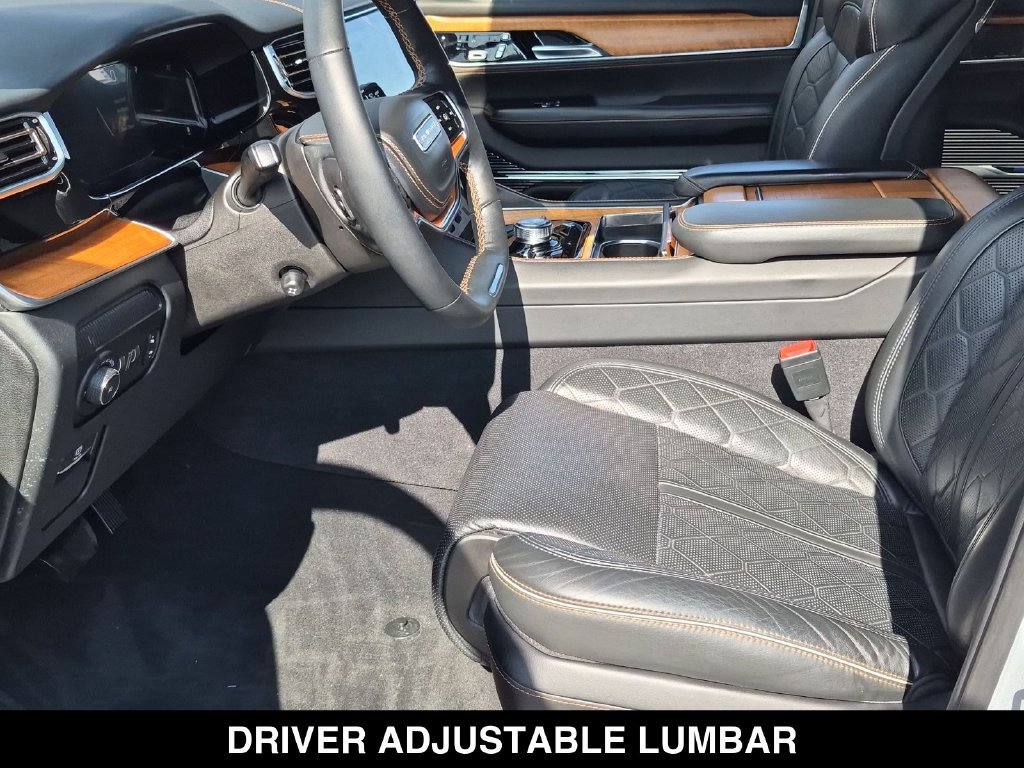 Used 2022 Jeep Grand Wagoneer Series III w/ Rear Seat Video Group 1 AWD/4WD image 20