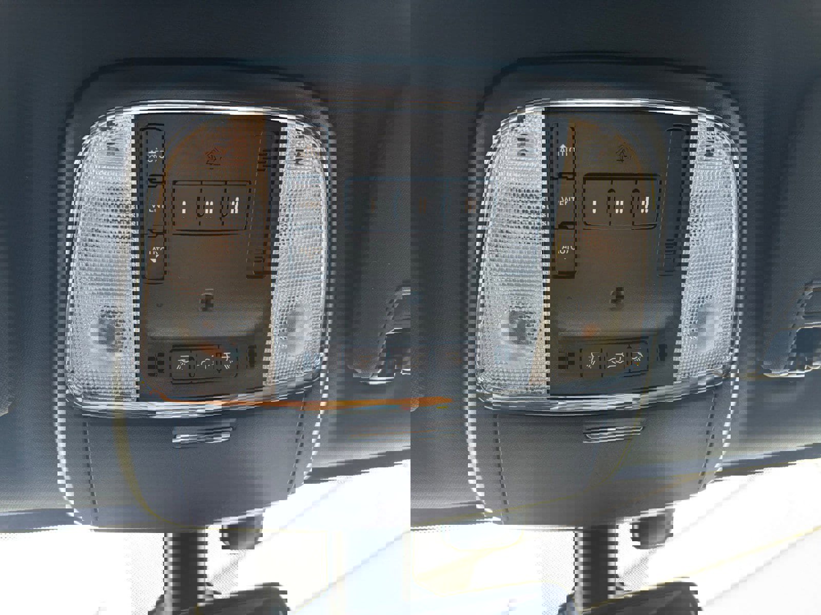 Used 2022 Jeep Grand Cherokee Limited image 43