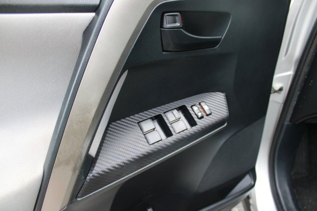 Used 2015 Toyota RAV4 LE FWD image 15