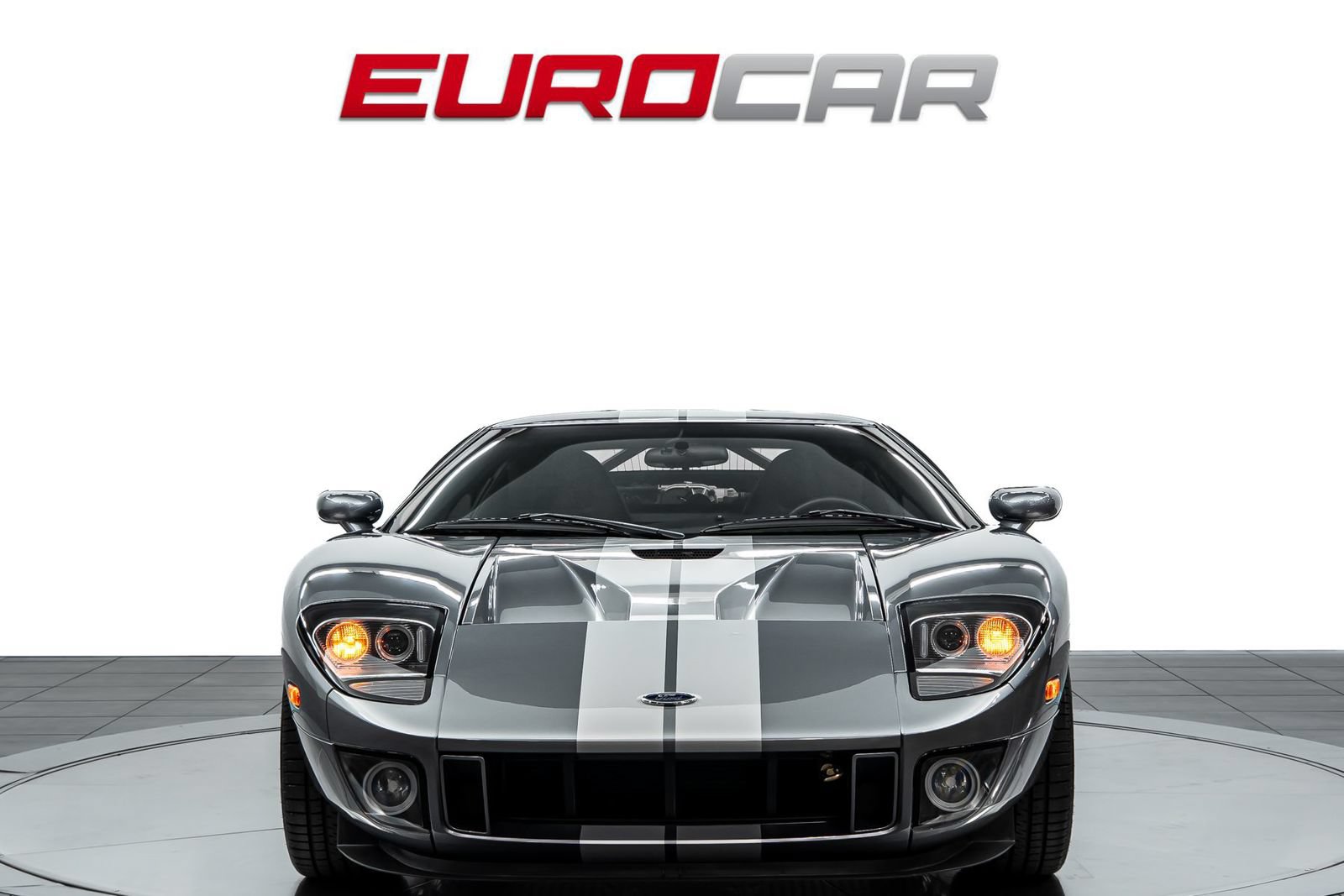 Used 2006 Ford GT RWD image 8