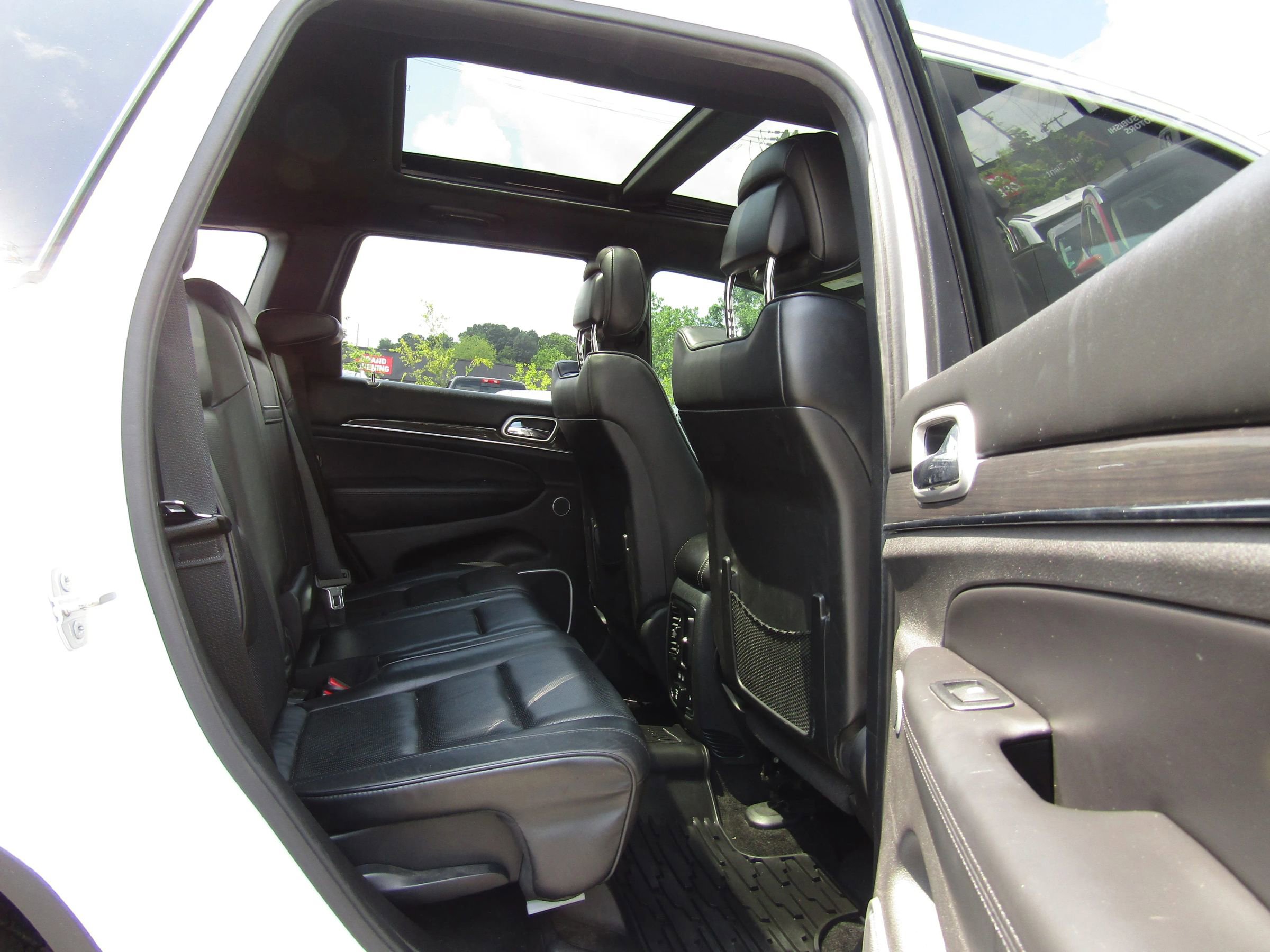 Used 2015 Jeep Grand Cherokee High Altitude image 13