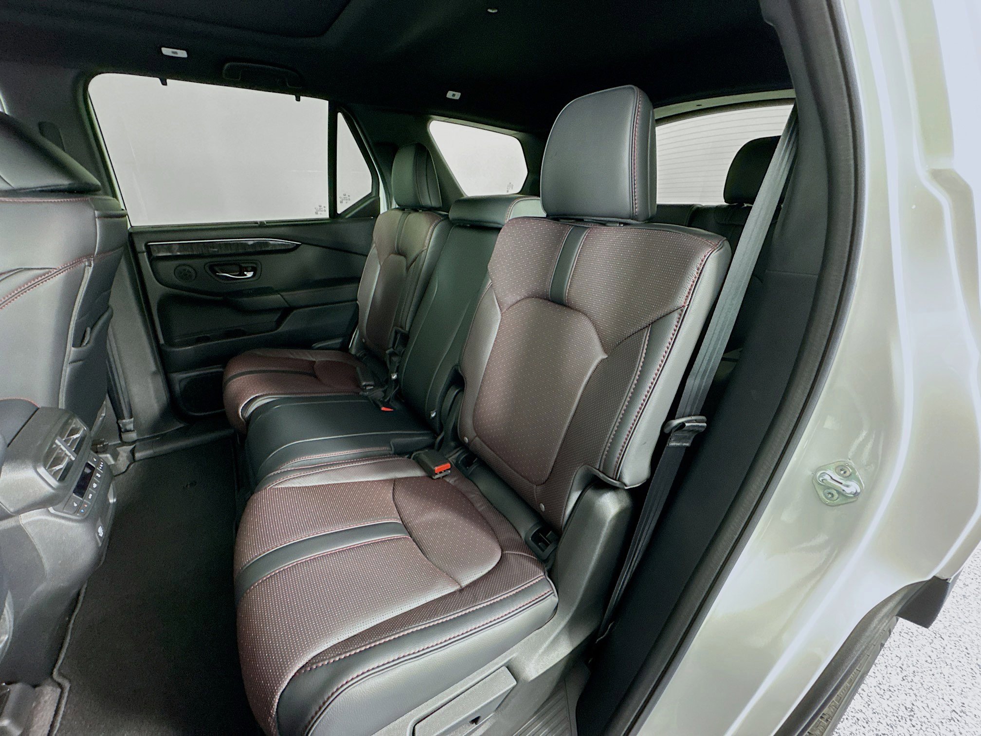 New 2025 Honda Pilot Black Edition image 26