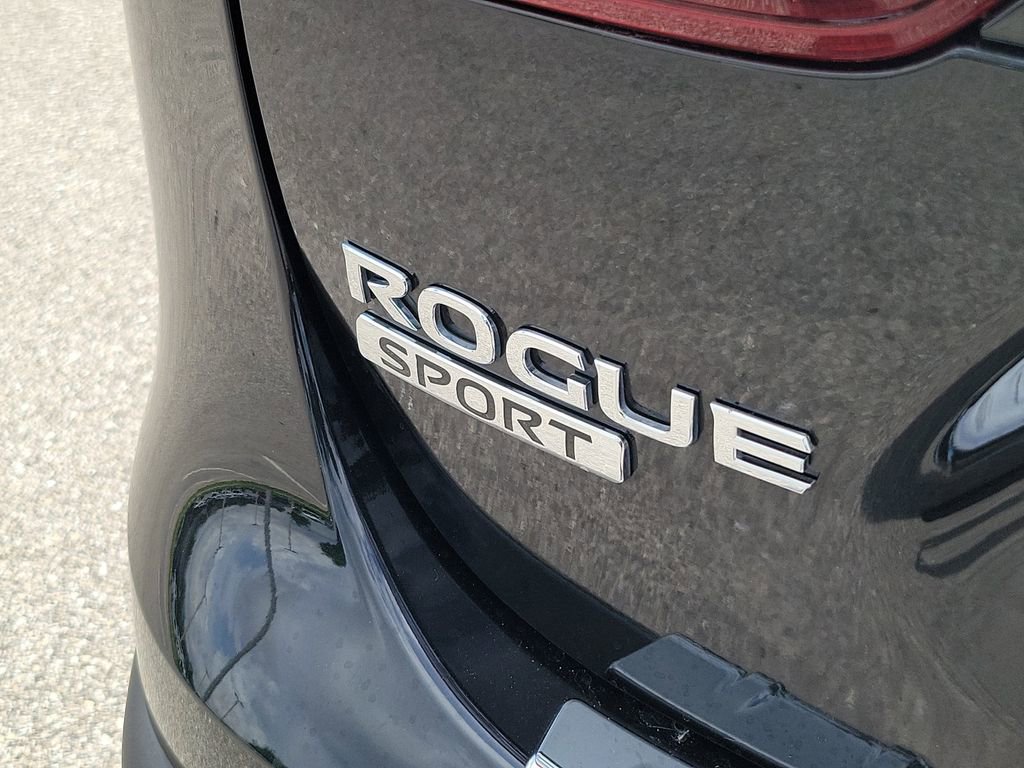 Certified 2022 Nissan Rogue Sport SV image 13
