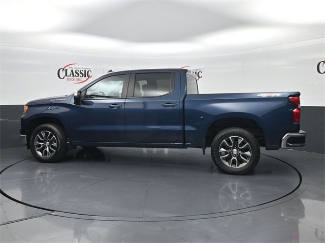 Used 2023 Chevrolet Silverado 1500 LT image 2