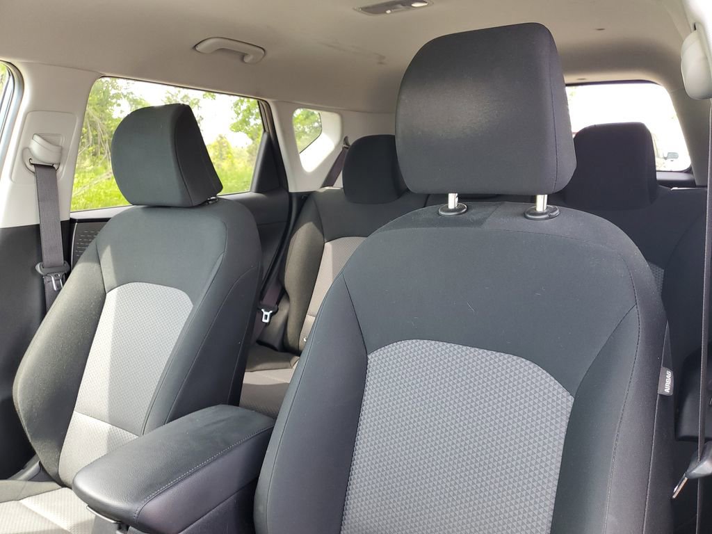 Used 2020 Kia Soul LX FWD image 9