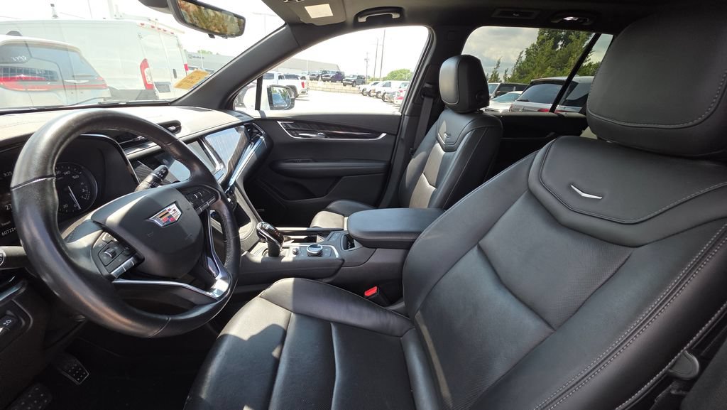 Used 2021 Cadillac XT6 Premium Luxury AWD/4WD image 11