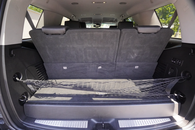 Used 2018 GMC Yukon Denali RWD image 5
