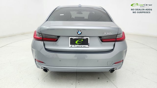 Used 2023 BMW 330i Sedan w/ Driving Assistance Package RWD image 30