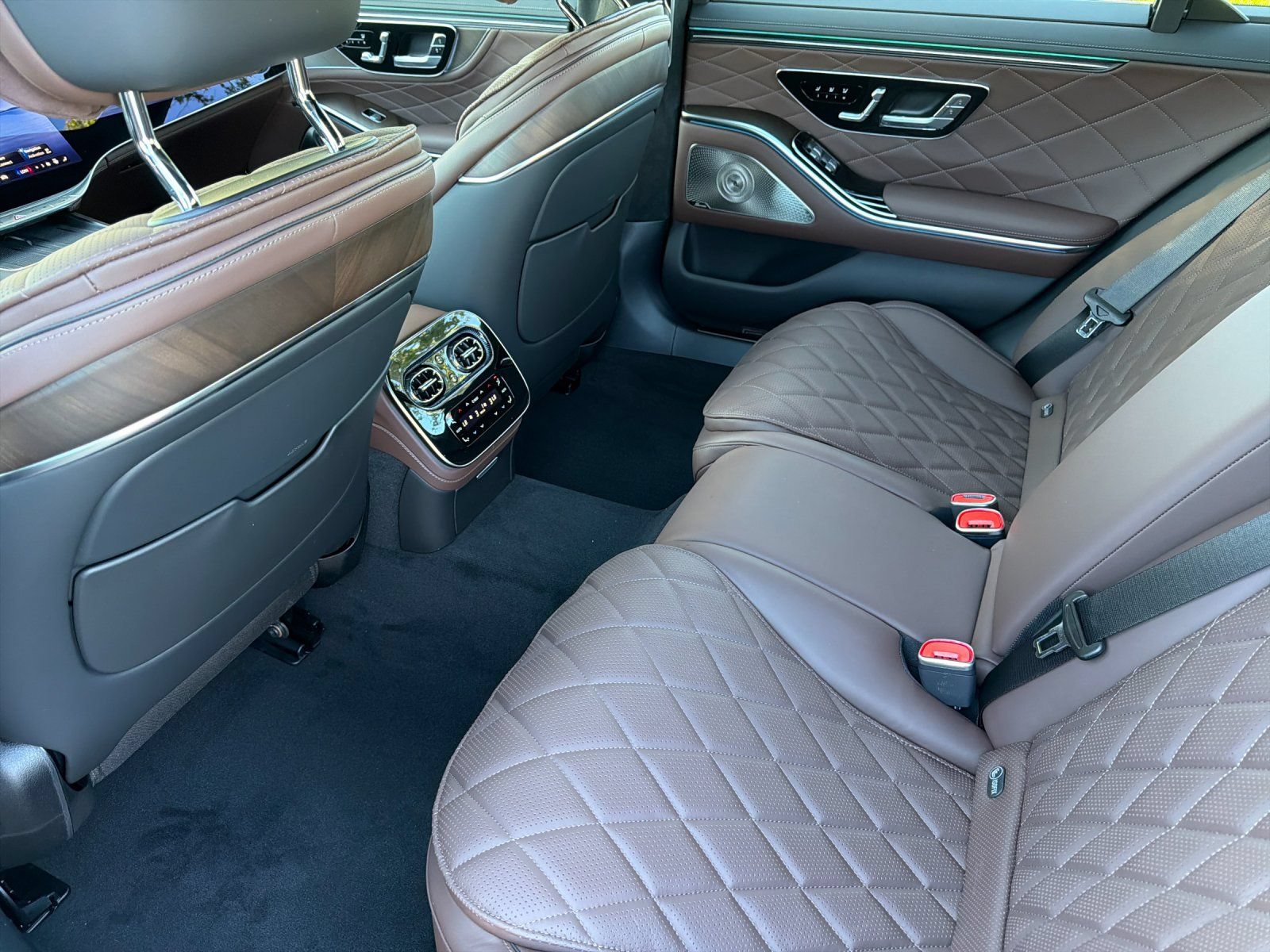 New 2027 Mercedes-Benz S 580 4MATIC Sedan image 11