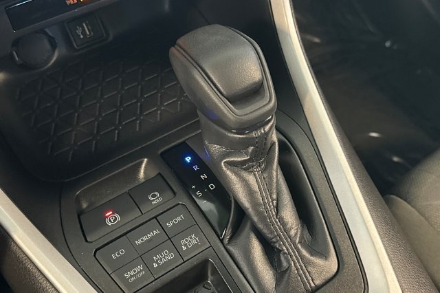 Certified 2025 Toyota RAV4 XLE AWD/4WD image 26
