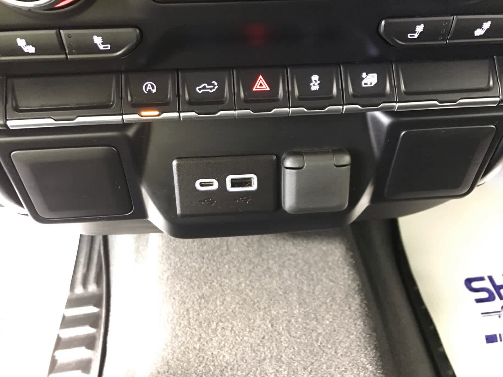 Used 2022 Chevrolet Silverado 1500 LT image 40