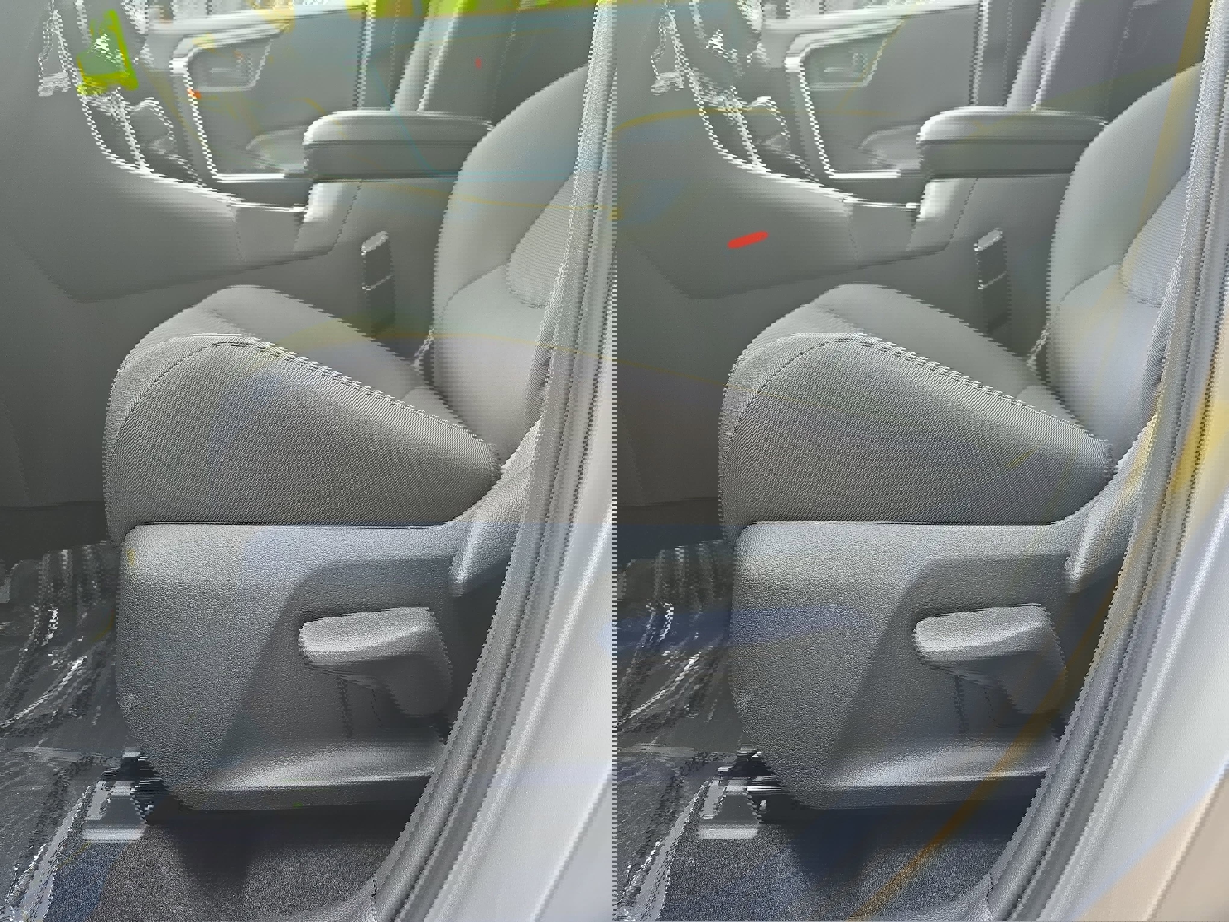 Used 2025 Toyota RAV4 LE image 26