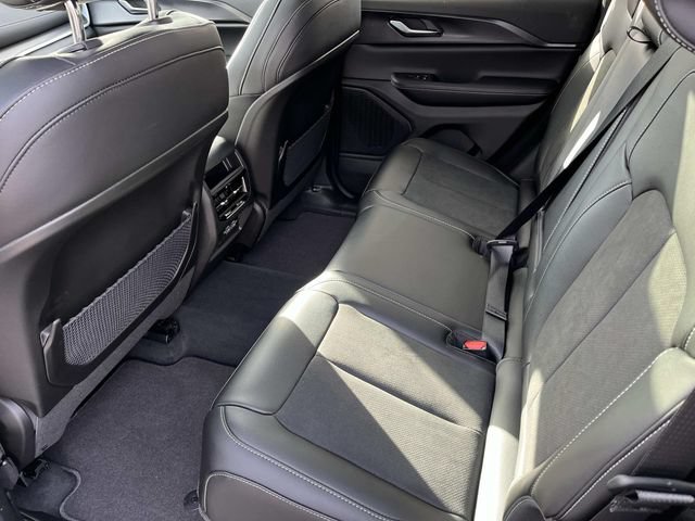 New 2025 Jeep Grand Cherokee 4WD image 18