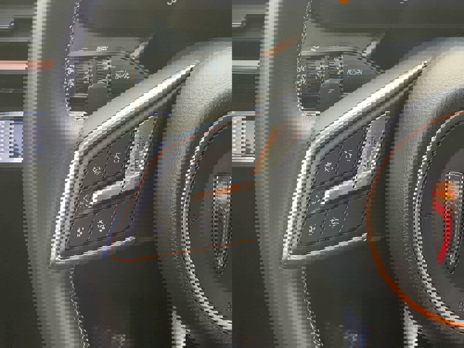 Used 2025 Buick Envision Sport Touring image 21