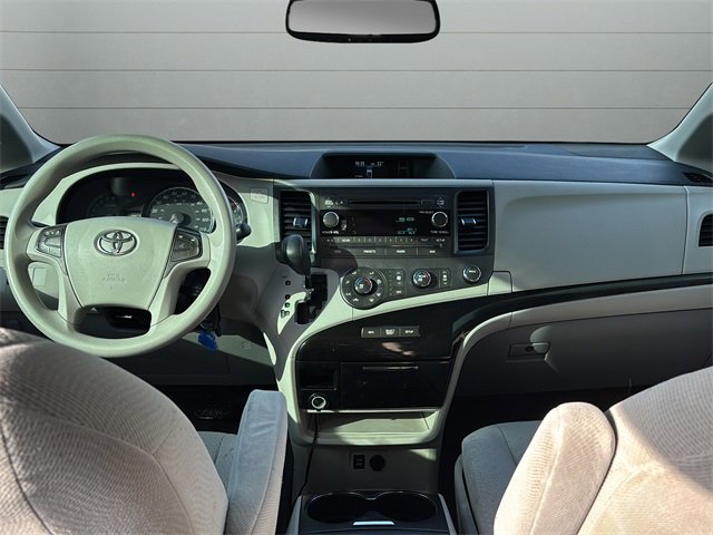 Used 2012 Toyota Sienna LE image 19