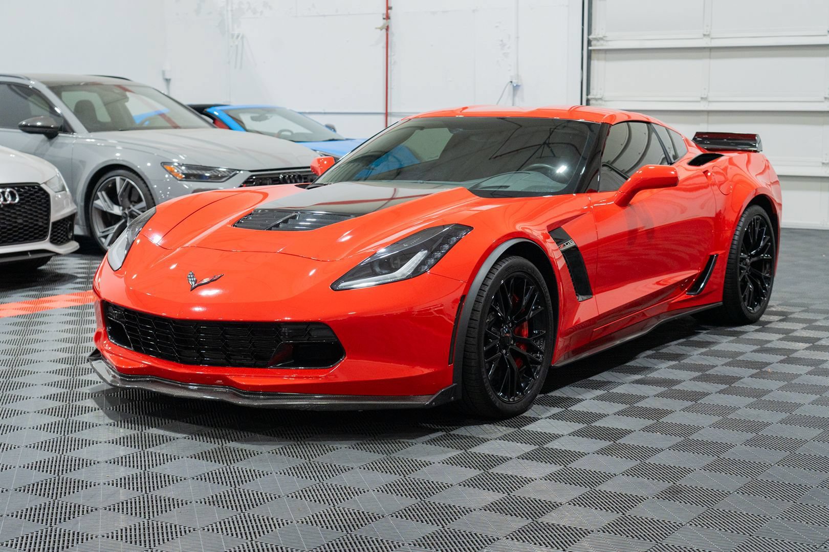 Used 2016 Chevrolet Corvette Z06 w/ 3LZ Preferred Equipment Group RWD image 3