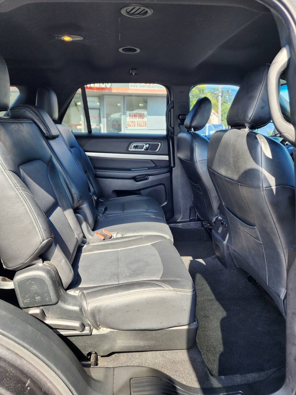Used 2019 Ford Explorer XLT FWD image 19