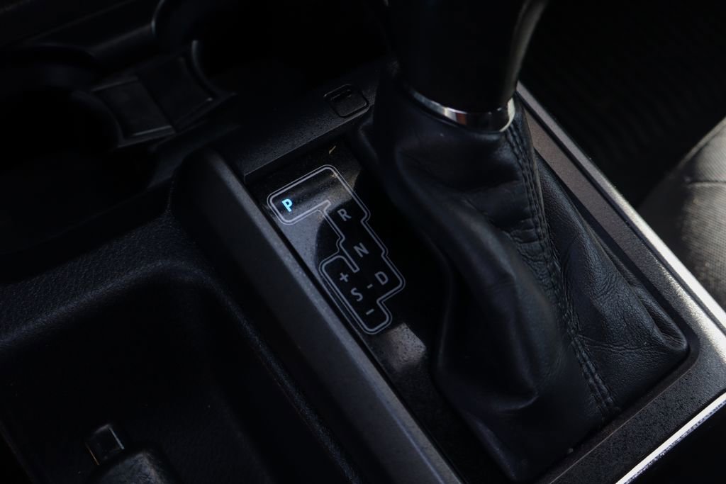Used 2017 Toyota Tacoma TRD Off-Road RWD image 32