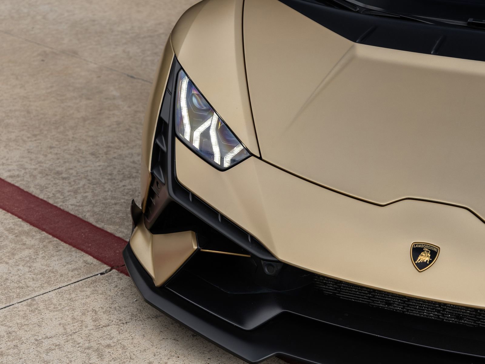 Used 2023 Lamborghini Huracan Tecnica RWD image 23