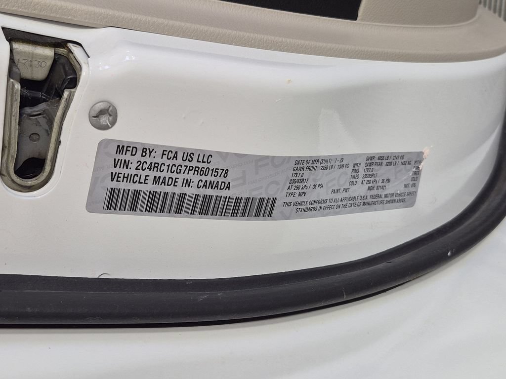 Used 2023 Chrysler Voyager LX FWD image 38