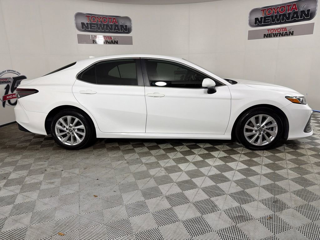 Used 2021 Toyota Camry LE FWD image 2