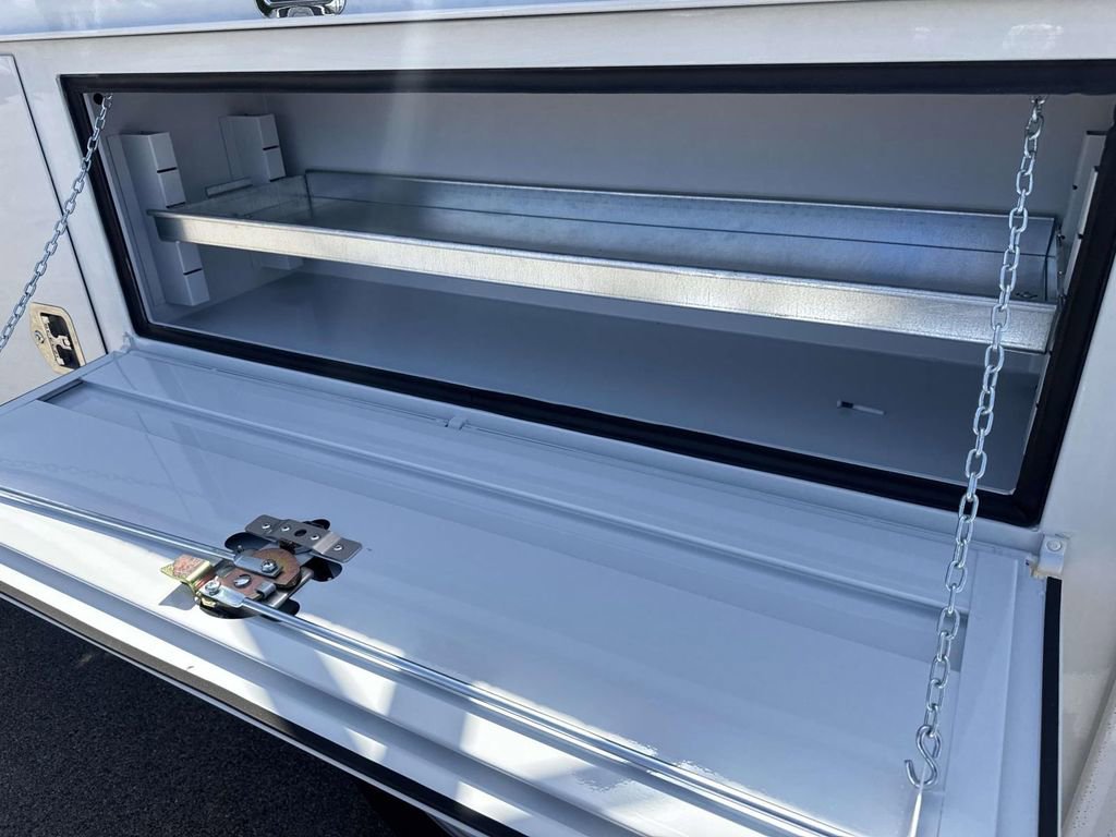 New 2026 Ford F350 XL w/ XL Chrome Package RWD image 10