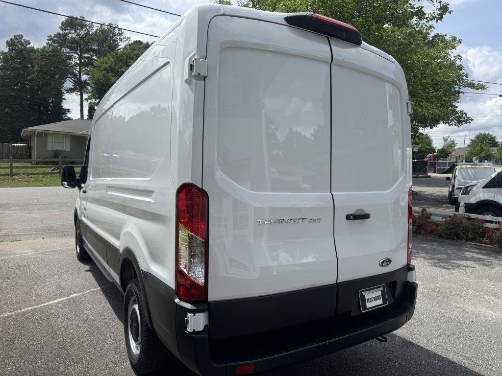 Used 2025 Ford Transit 250 148 Medium Roof RWD image 4