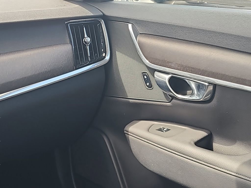 Used 2019 Volvo V90 T5 Cross Country w/ Advanced Package image 16