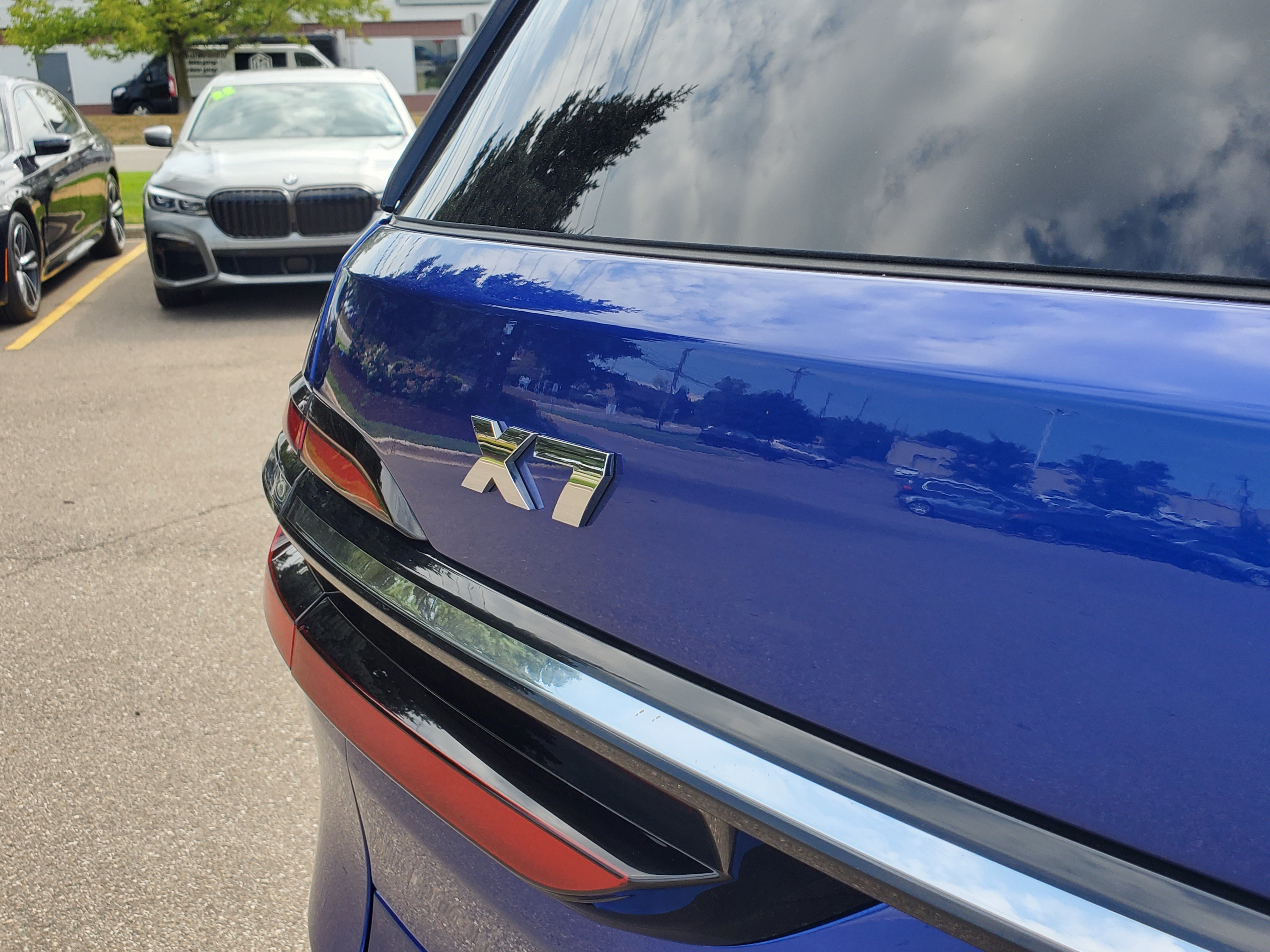 Certified 2025 BMW X7 M60i AWD/4WD image 39