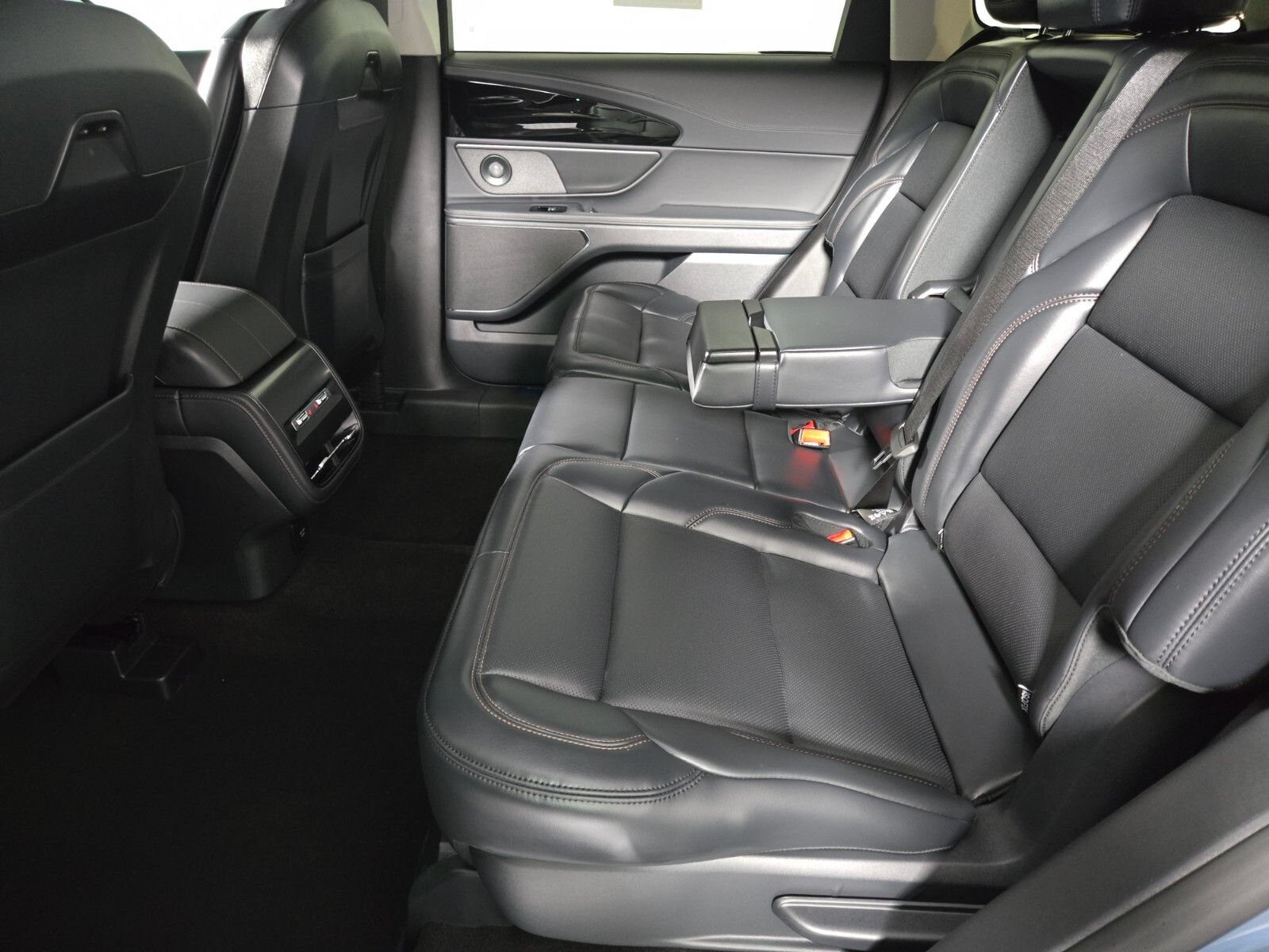 New 2026 Lincoln Nautilus Premier w/ Equipment Group 102A AWD/4WD image 14