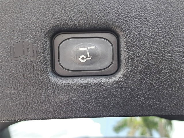 Used 2022 Lincoln Nautilus Reserve image 8