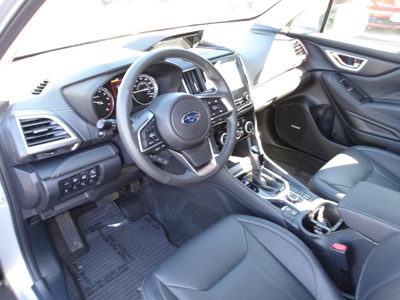 Used 2024 Subaru Forester Touring AWD/4WD image 9